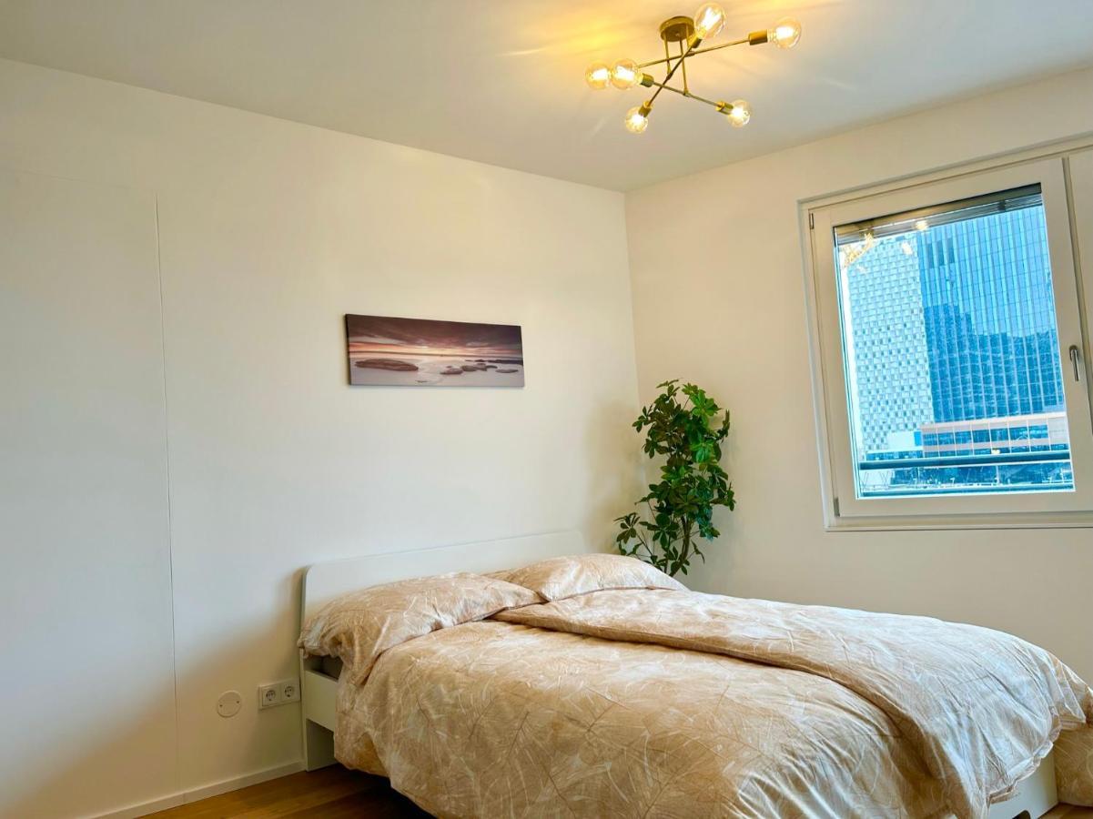 Riverfront With Balcony And Ac Appartement Vienne